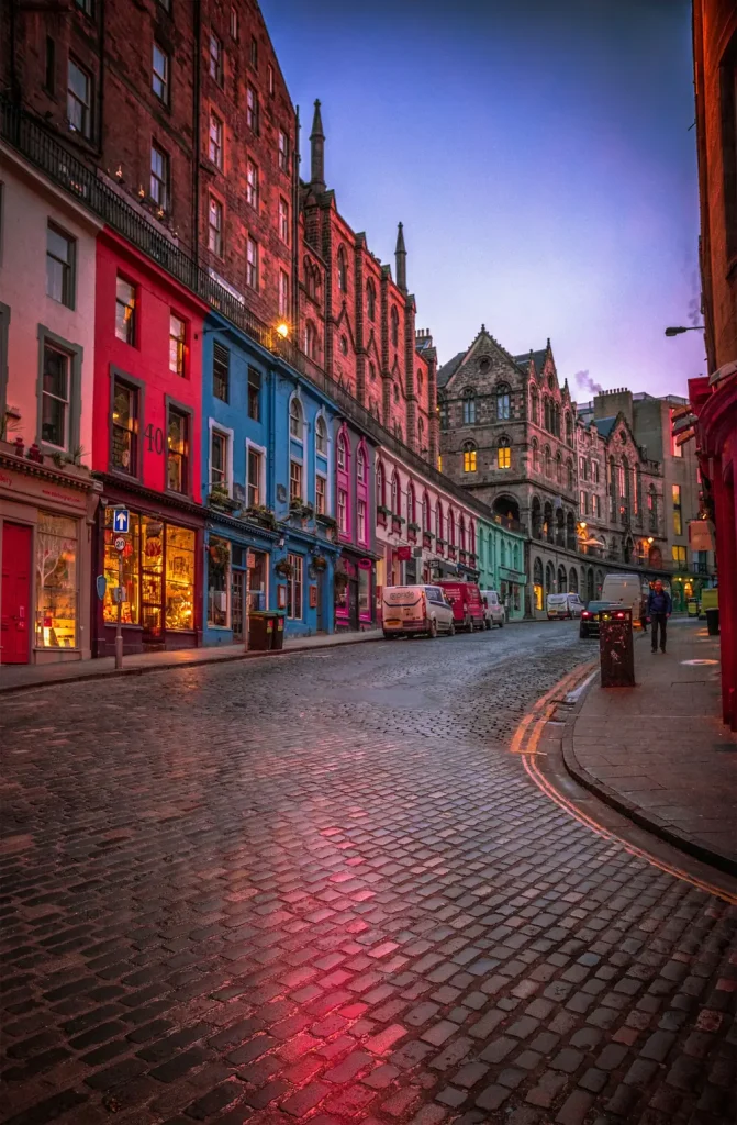 Edinburgh Castle above the old town rooftops, illustrating safe and elegant Edinburgh solo travel for women over 50.